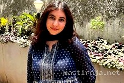 Desi Hot girlfriend flashing her boobs riding Desi Hot sex video
